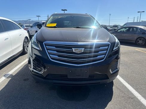 Used 2019 Cadillac XT5 Premium Luxury FWD image 2