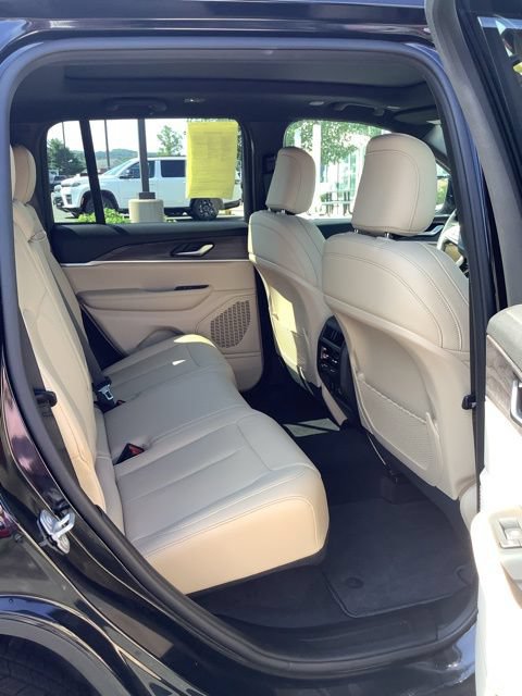 Certified 2025 Jeep Grand Cherokee Limited AWD/4WD image 20