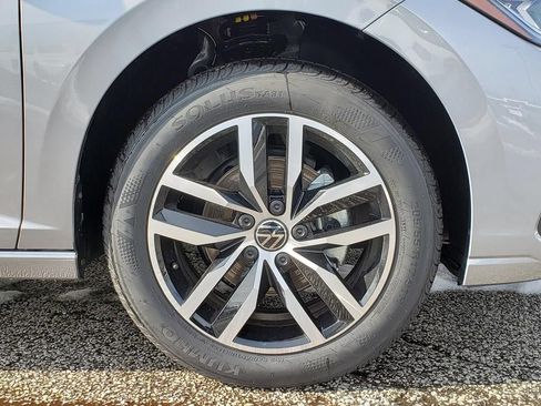 New 2026 Volkswagen Jetta SE FWD image 12