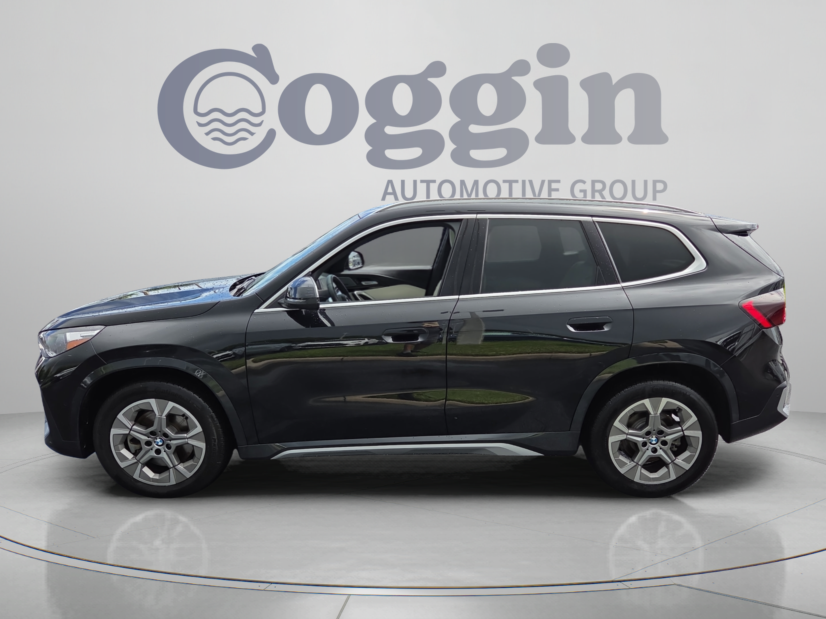 Certified 2026 BMW X1 xDrive28i w/ Convenience Package AWD/4WD image 2