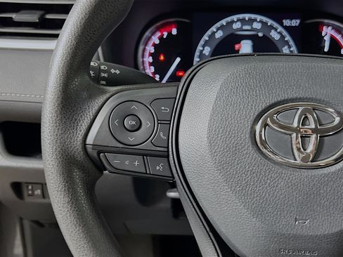 Used 2025 Toyota RAV4 LE image 19