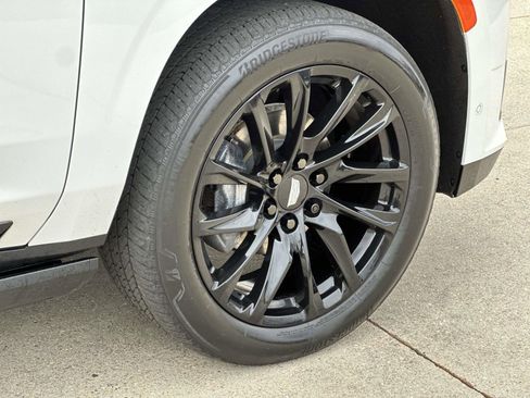 Used 2023 Cadillac Escalade ESV Sport w/ LPO, ONYX Package image 7