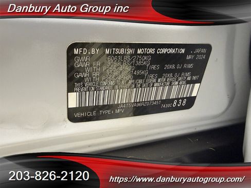 Used 2024 Mitsubishi Outlander 4WD Plug-In Hybrid image 11