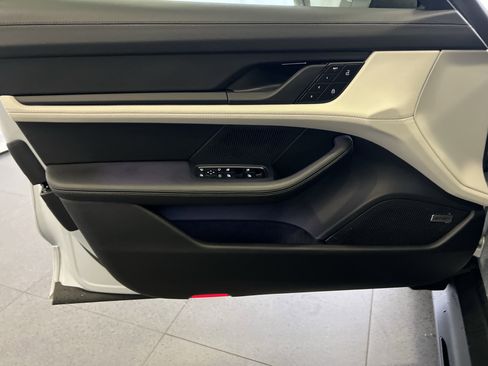 Certified 2023 Porsche Taycan GTS image 15