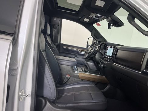 Used 2024 Chevrolet Silverado 2500 High Country w/ High Country Premium Package image 32