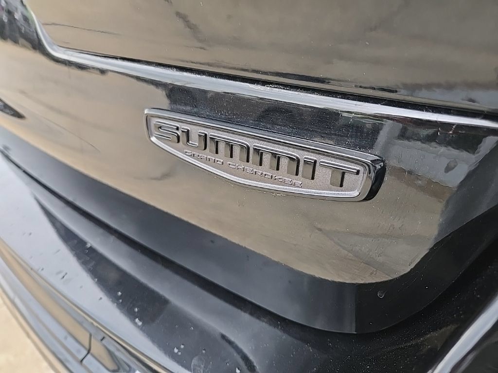 Used 2024 Jeep Grand Cherokee L Summit AWD/4WD image 24