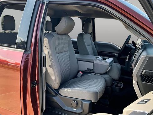 Used 2015 Ford F150 XLT AWD/4WD image 9