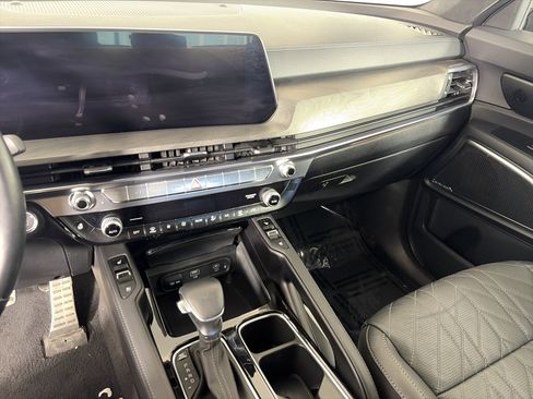 Certified 2024 Kia Telluride SX Prestige X-Line image 4