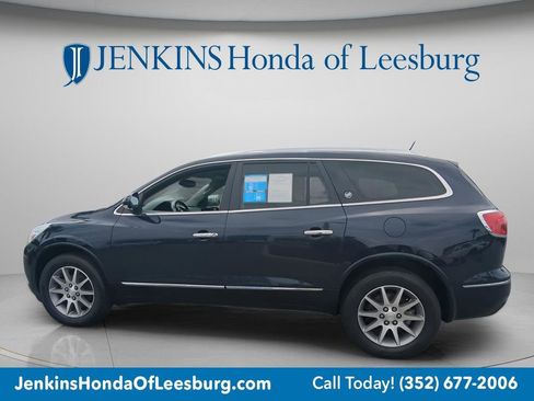 Used 2017 Buick Enclave Leather FWD image 6