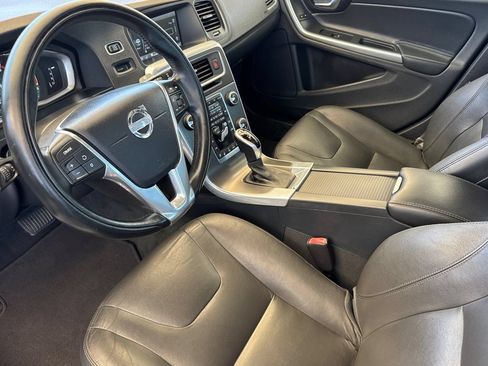 Used 2015 Volvo S60 T5 Platinum FWD image 10