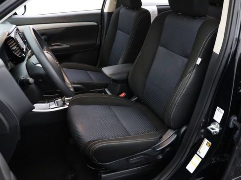 Used 2018 Mitsubishi Outlander ES FWD image 15