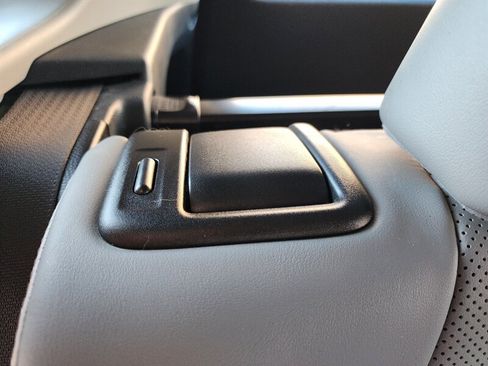 Used 2019 Toyota RAV4 Limited w/ Cold Weather Package FWD image 85