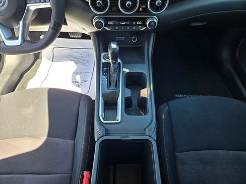 Used 2022 Nissan Sentra SR w/ Midnight Edition image 29