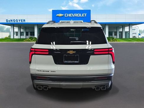 New 2026 Chevrolet Traverse LT w/ Sun and Wheel Package AWD/4WD image 7