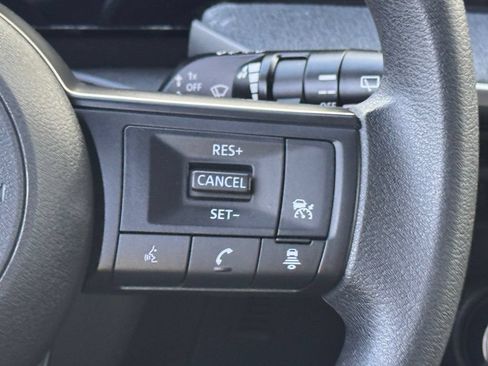 Certified 2025 Nissan Kicks SV FWD image 16