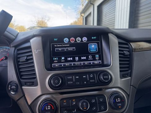 Used 2017 GMC Yukon XL Denali image 38