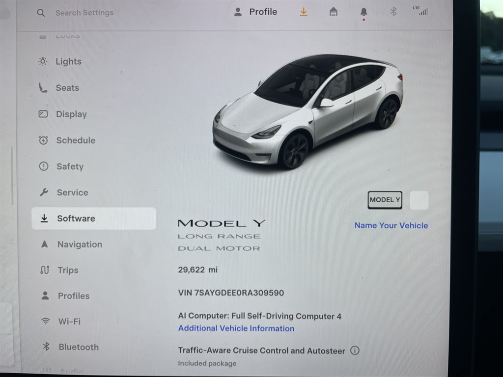 Used 2024 Tesla Model Y Long Range AWD/4WD image 27