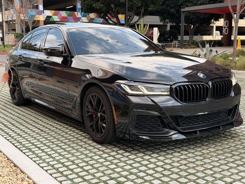 Used 2021 BMW 530i 530i w/ M Sport Package image 3