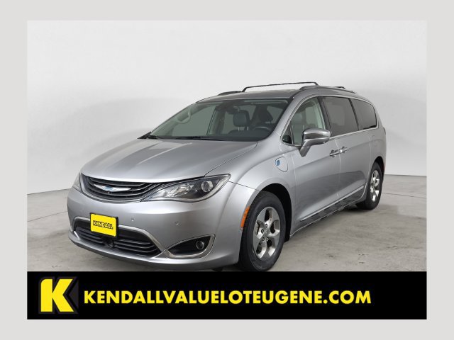 Used 2018 Chrysler Pacifica Limited w/ Advanced Safetytec Group FWD image 1