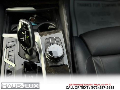 Used 2022 BMW M550i xDrive w/ Executive Package image 31