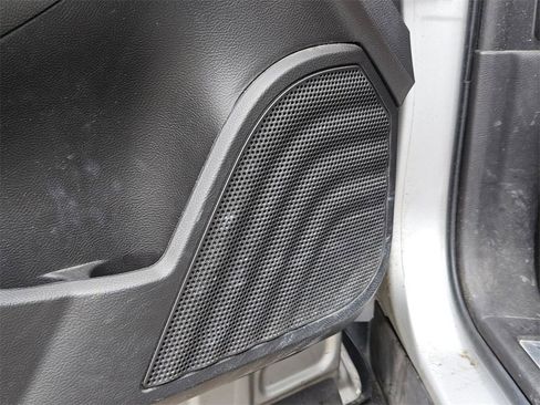 Used 2011 Ford Taurus Limited image 12