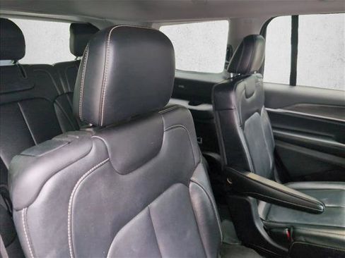 Used 2021 Jeep Grand Cherokee L Limited RWD image 23