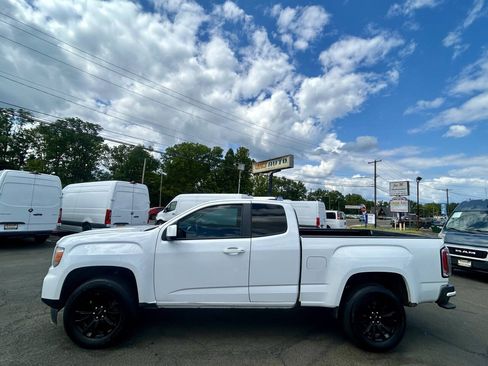 Used 2022 GMC Canyon Elevation RWD image 2