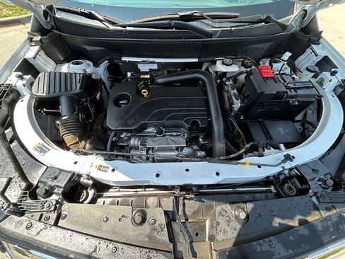 Used 2025 Chevrolet Equinox LT w/ Safety and Technology Package FWD image 34