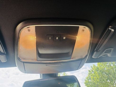 Used 2017 Dodge Charger SXT RWD image 21