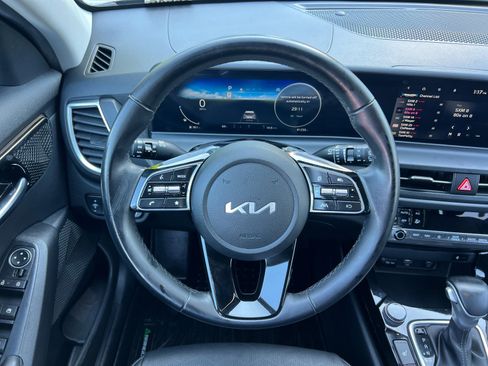 Used 2024 Kia Seltos EX image 14