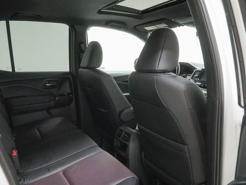 Used 2023 Honda Ridgeline Black Edition image 42