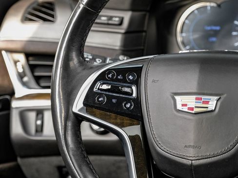 Used 2017 Cadillac Escalade Platinum image 17