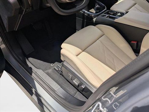 Used 2025 BMW X3 xDrive30i w/ Convenience Package image 4