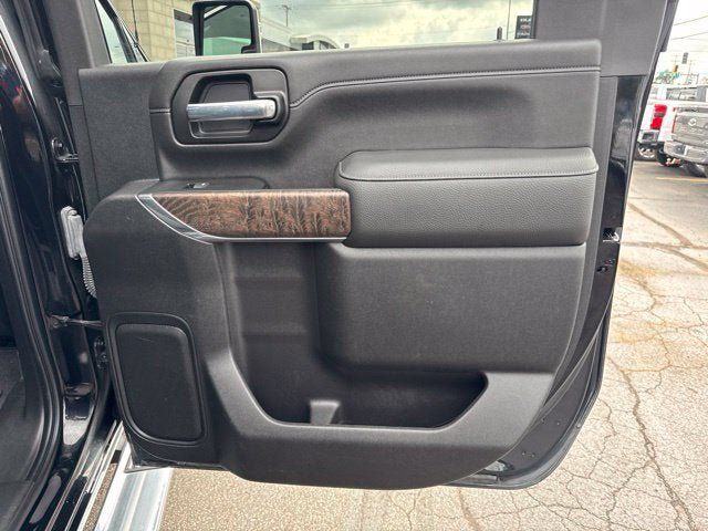 Used 2022 GMC Sierra 2500 Denali AWD/4WD image 24