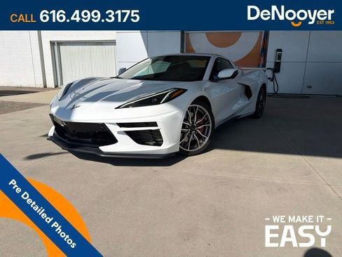Used 2025 Chevrolet Corvette Stingray Premium Conv w/ Z51 Performance Package RWD image 1