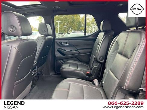 Used 2023 Chevrolet Traverse RS image 11