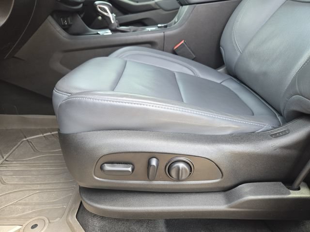 Used 2021 Chevrolet Traverse Premier FWD image 25