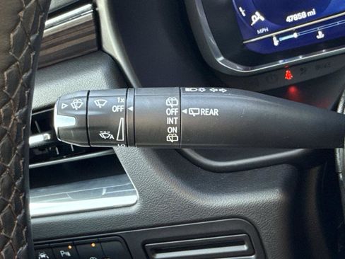 Used 2023 Chevrolet Suburban Z71 image 10