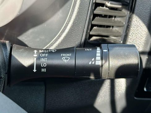 Used 2024 Nissan Frontier PRO-4X image 25