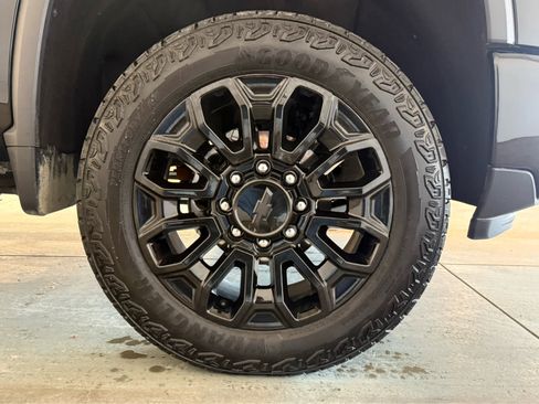 Certified 2024 Chevrolet Silverado 2500 High Country w/ High Country Premium Package image 11