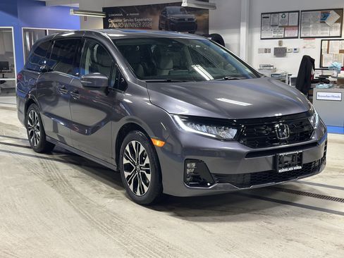 New 2026 Honda Odyssey Elite image 3