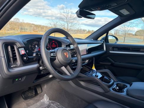 New 2026 Porsche Cayenne image 4