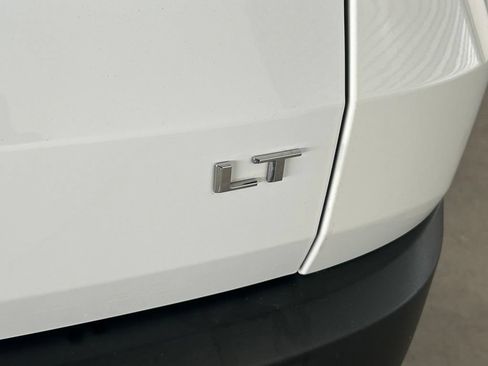 Used 2024 Chevrolet Traverse LT FWD image 46