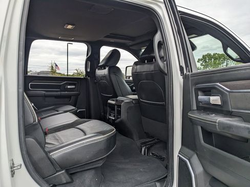 Used 2025 RAM 2500 Laramie AWD/4WD image 57