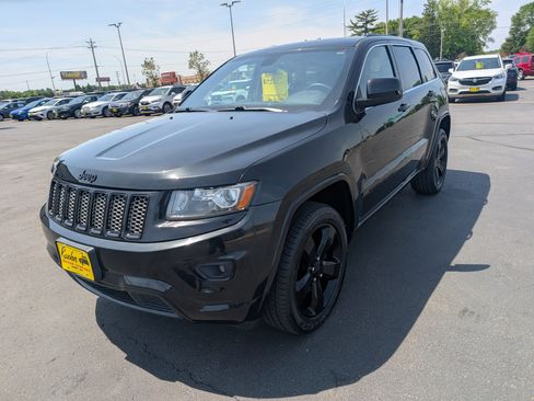 Used 2015 Jeep Grand Cherokee Altitude AWD/4WD image 4