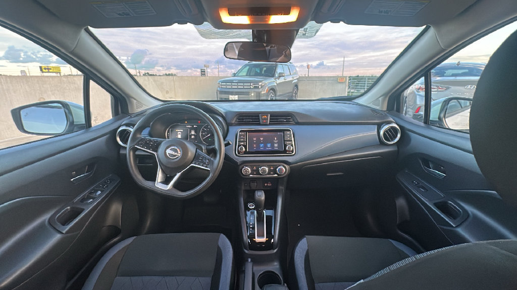 Used 2025 Nissan Versa SV FWD image 21