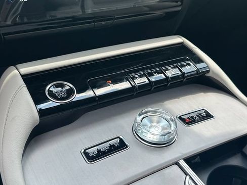 New 2026 Lincoln Navigator Reserve AWD/4WD image 29