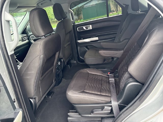 Used 2021 Ford Explorer XLT AWD/4WD image 19