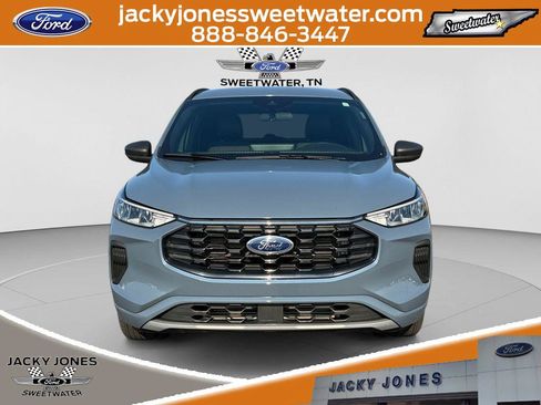 Used 2024 Ford Escape ST-Line w/ Tech Pack #1 FWD image 8