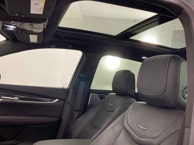 Used 2023 Cadillac XT5 Premium Luxury FWD image 14